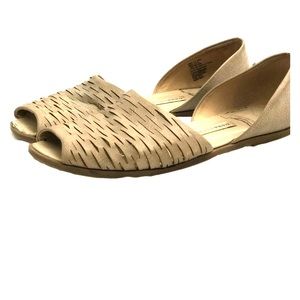 Dana Bachman flats. Open toes